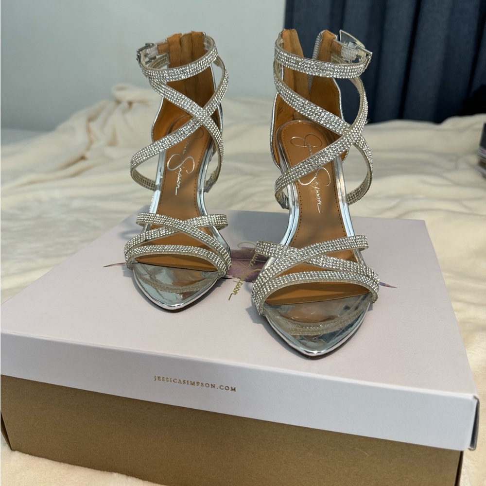 Jessica Simpson silver high heels size 6